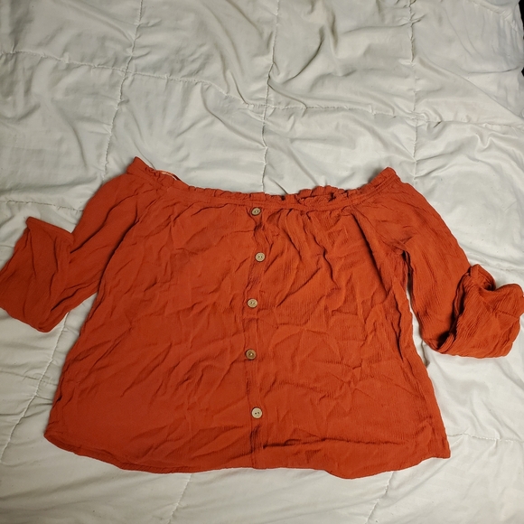 Off the shoulder top - Picture 2 of 2